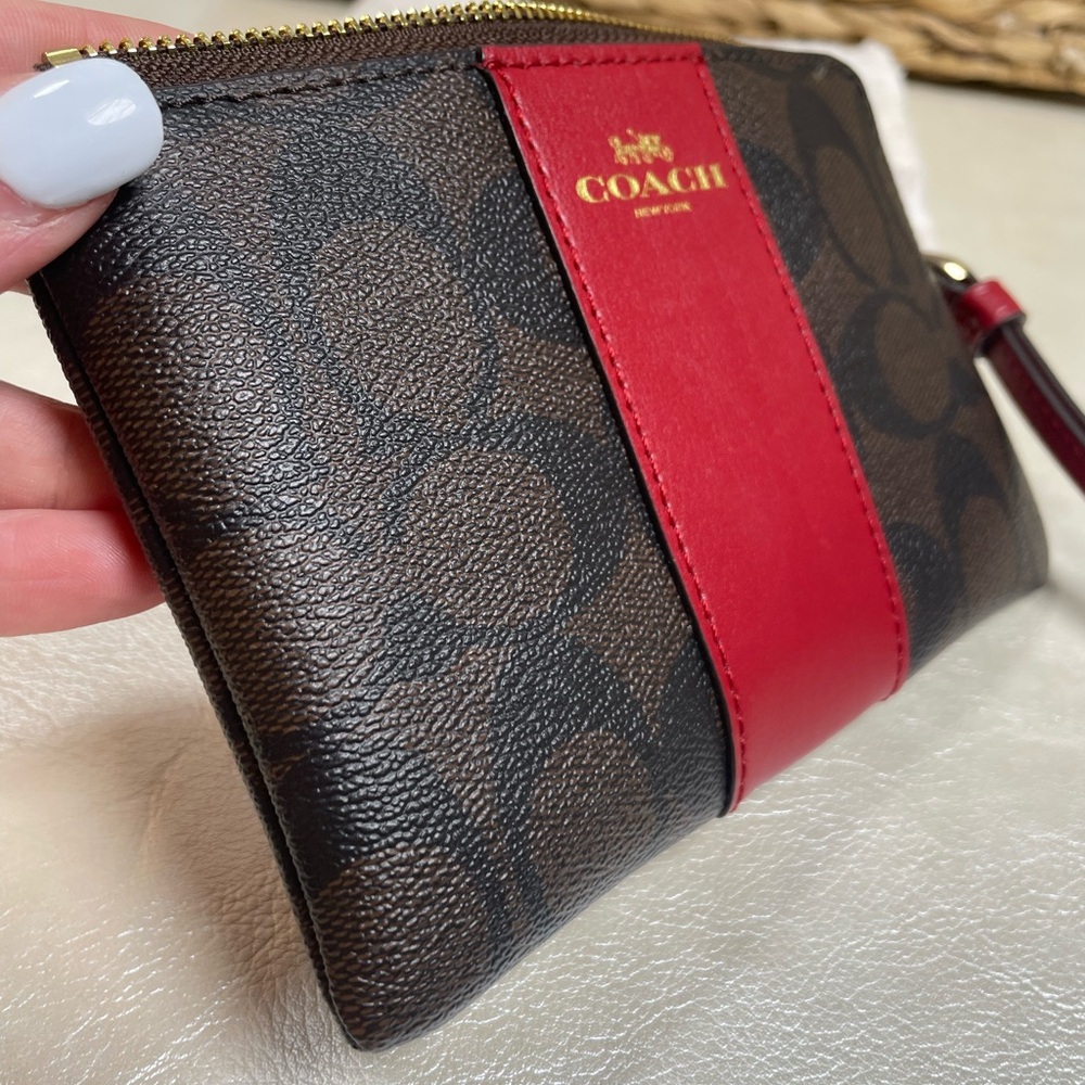 ‼️SPRING SALE Coach NWT Signature Brown and Red Wristlet - Picture 9 of 11